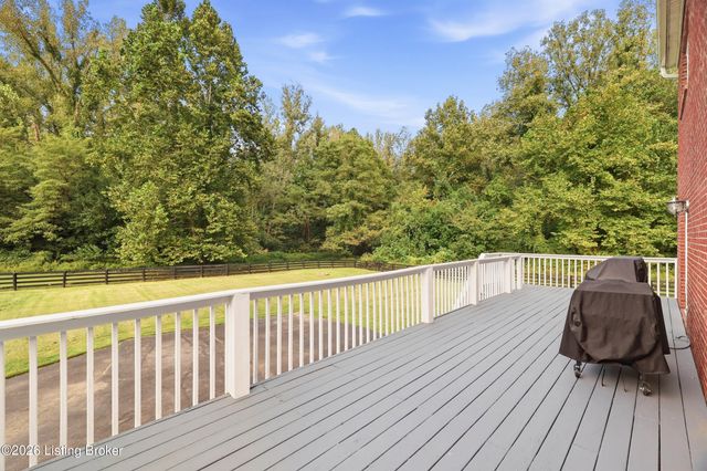 14417 Spring Dr, Prospect, KY 40059