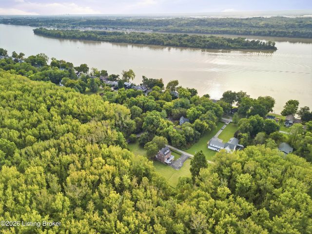 14417 Spring Dr, Prospect, KY 40059