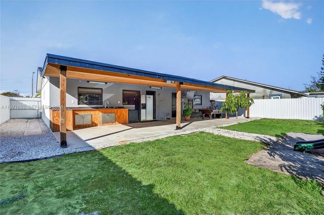 1318 13th Street, West Palm Beach, FL 33401