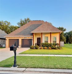 457 Mangrove Lane, Bossier City, LA 71111