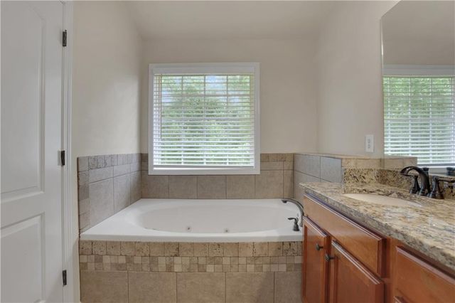 1893 Appaloosa Run Trail, Buford, GA 30519