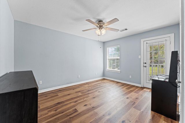 18714 Walden Glen Circle, Humble, TX 77346