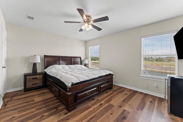 18714 Walden Glen Circle, Humble, TX 77346