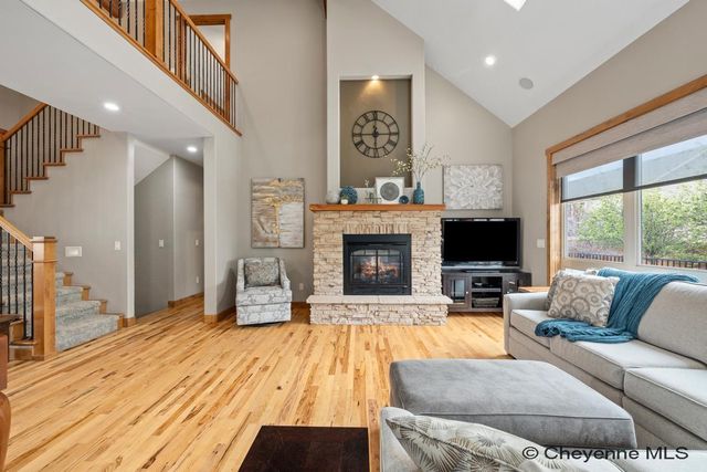 7712 SHADOW MTN CIR, Cheyenne, WY 82009