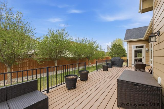 7712 SHADOW MTN CIR, Cheyenne, WY 82009