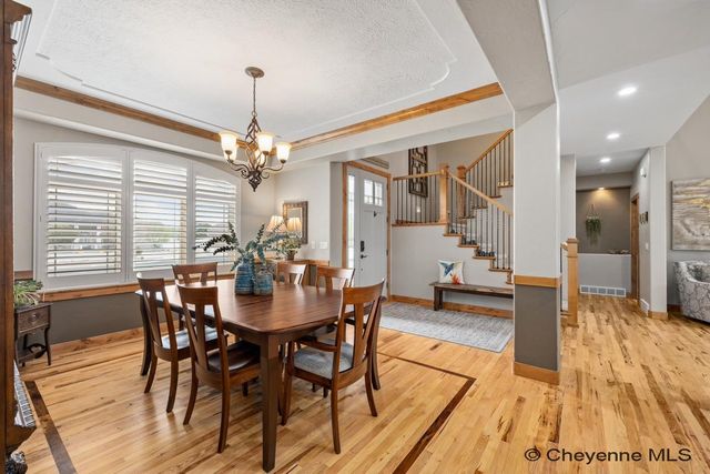 7712 SHADOW MTN CIR, Cheyenne, WY 82009