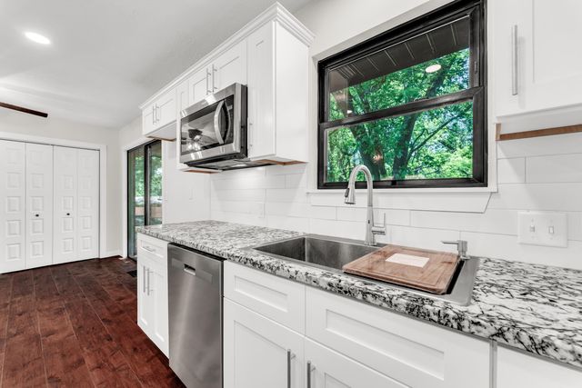 3428 S Fort Avenue, Springfield, MO 65807