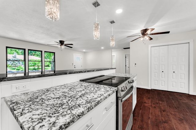 3428 S Fort Avenue, Springfield, MO 65807