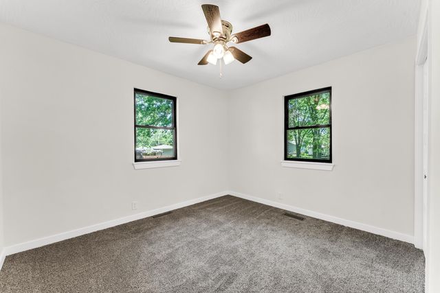 3428 S Fort Avenue, Springfield, MO 65807