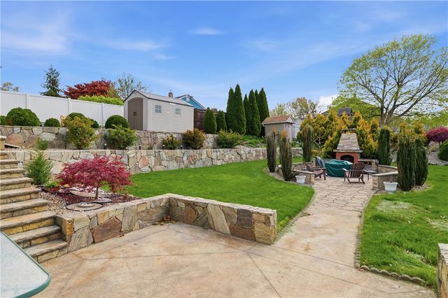 126 Lilac Avenue, Woonsocket, RI 02895