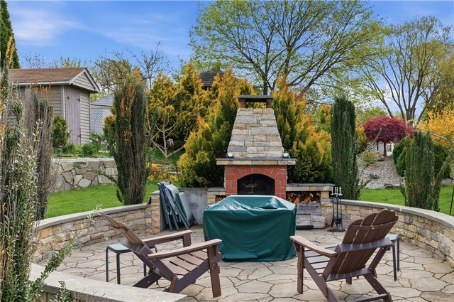 126 Lilac Avenue, Woonsocket, RI 02895