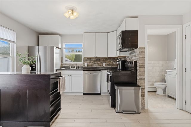 126 Lilac Avenue, Woonsocket, RI 02895