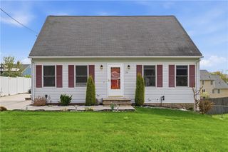 126 Lilac Avenue, Woonsocket, RI 02895