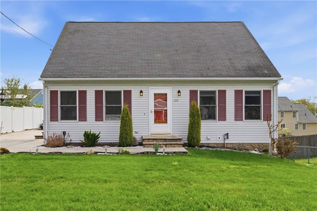 126 Lilac Avenue, Woonsocket, RI 02895