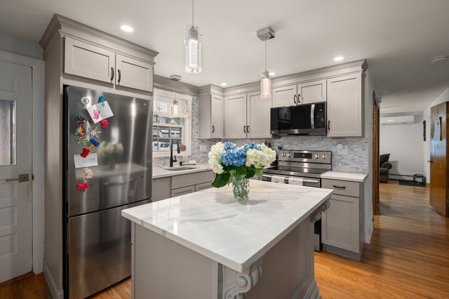 15 Roland Road, Peabody, MA 01960