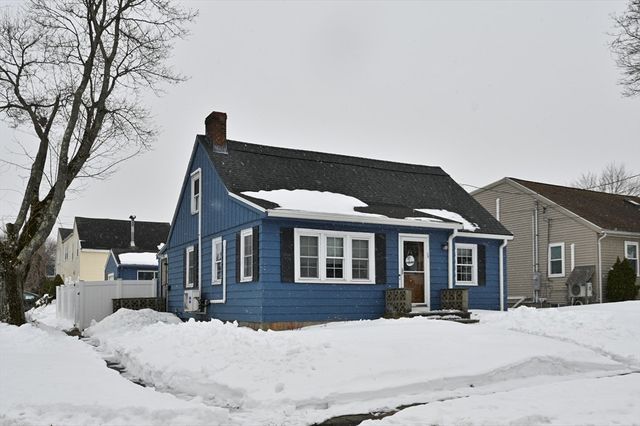 15 Roland Road, Peabody, MA 01960