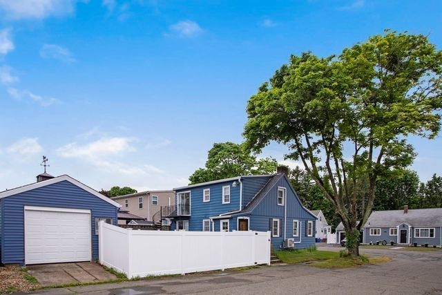 15 Roland Road, Peabody, MA 01960