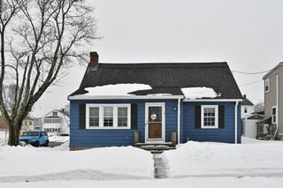 15 Roland Road, Peabody, MA 01960