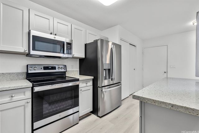 94-824 Lumiauau Street W103, Waipahu, HI 96797