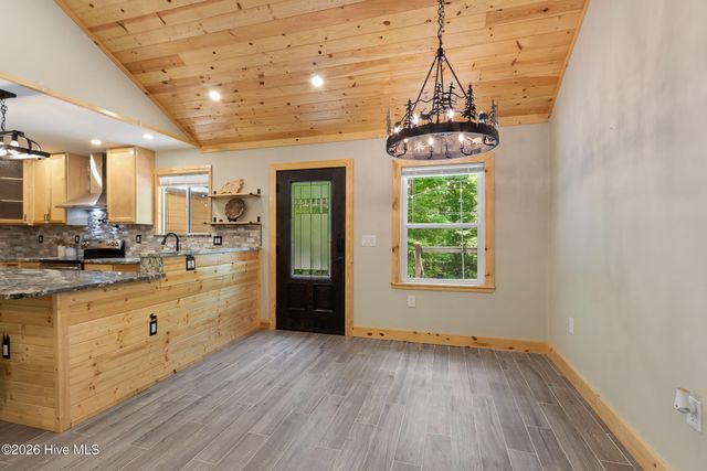 2052 Granny Squirrel Drive, Andrews, NC 28901