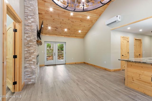 2052 Granny Squirrel Drive, Andrews, NC 28901