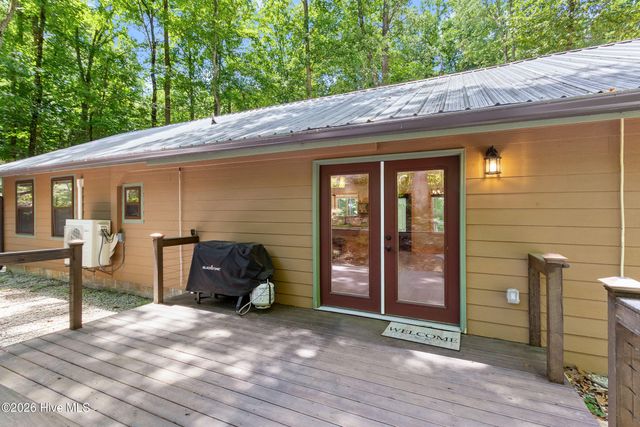 2052 Granny Squirrel Drive, Andrews, NC 28901