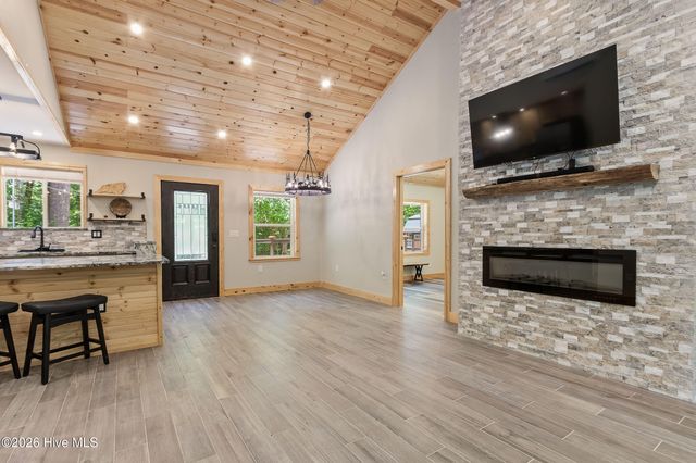 2052 Granny Squirrel Drive, Andrews, NC 28901