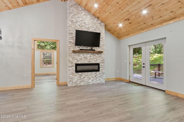 2052 Granny Squirrel Drive, Andrews, NC 28901