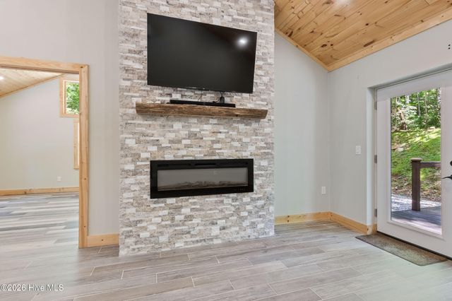 2052 Granny Squirrel Drive, Andrews, NC 28901