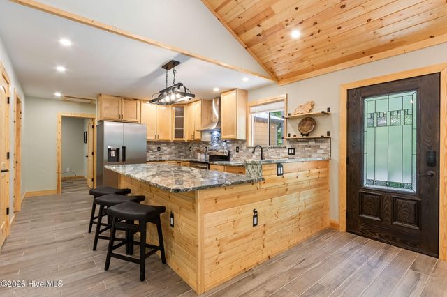 2052 Granny Squirrel Drive, Andrews, NC 28901