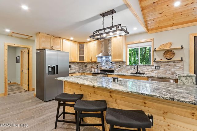 2052 Granny Squirrel Drive, Andrews, NC 28901
