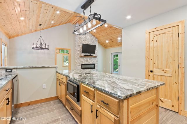 2052 Granny Squirrel Drive, Andrews, NC 28901