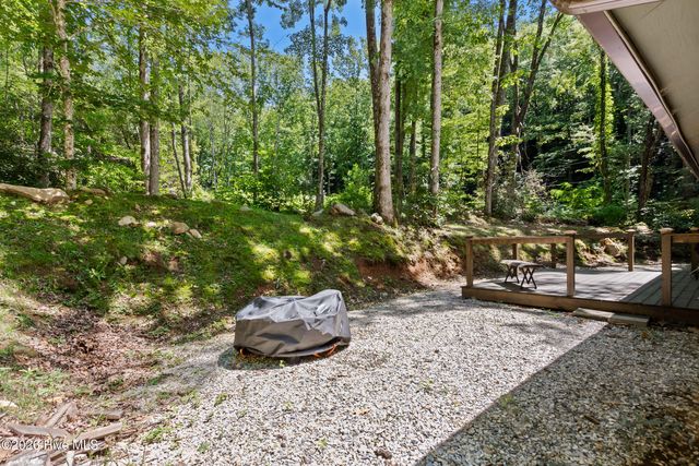 2052 Granny Squirrel Drive, Andrews, NC 28901