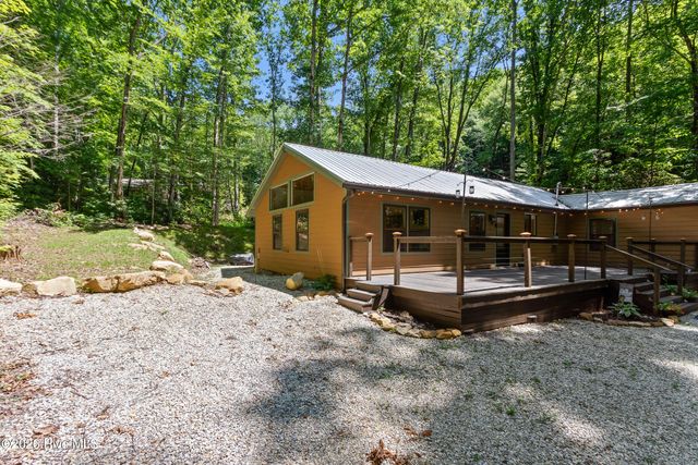 2052 Granny Squirrel Drive, Andrews, NC 28901