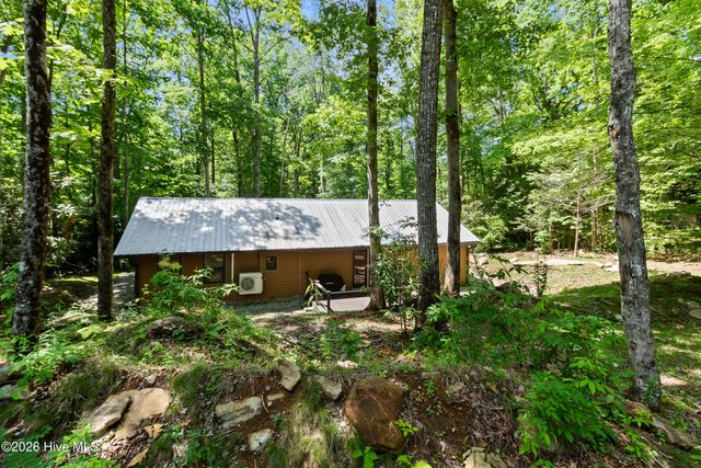 2052 Granny Squirrel Drive, Andrews, NC 28901