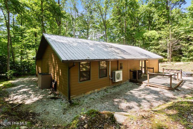 2052 Granny Squirrel Drive, Andrews, NC 28901