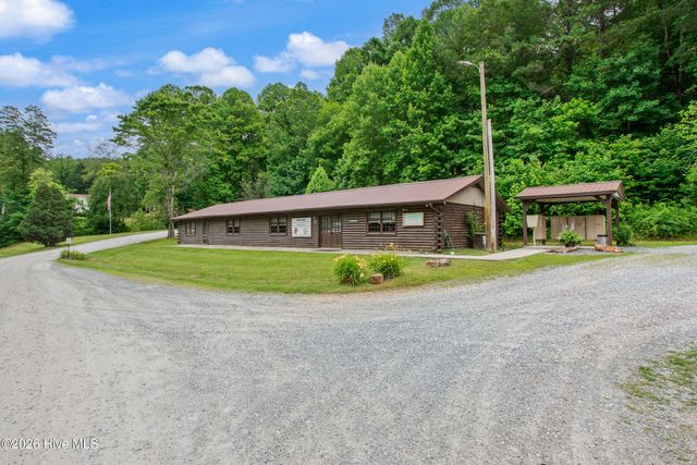 2052 Granny Squirrel Drive, Andrews, NC 28901