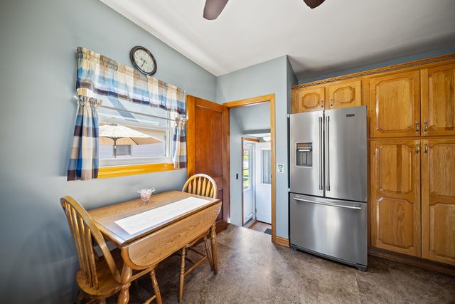 2134 W Locust Street, Davenport, IA 52804
