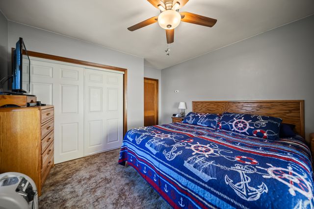 2134 W Locust Street, Davenport, IA 52804
