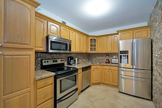 5601 Collins Ave 1516, Miami Beach, FL 33140