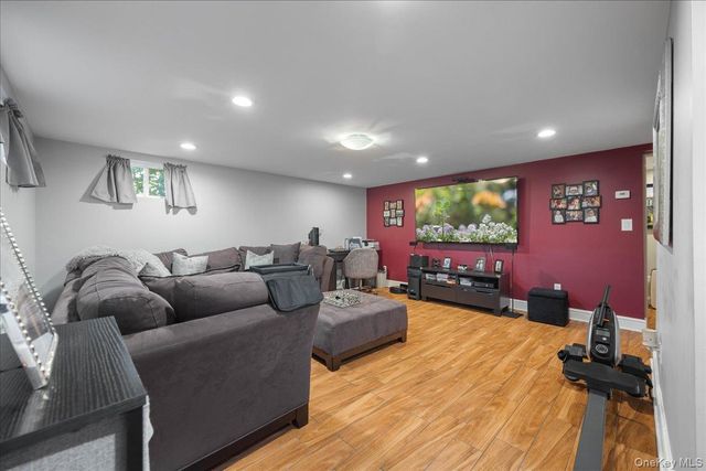 1 Francis Lane, Port Chester, NY 10573