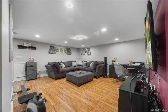 1 Francis Lane, Port Chester, NY 10573