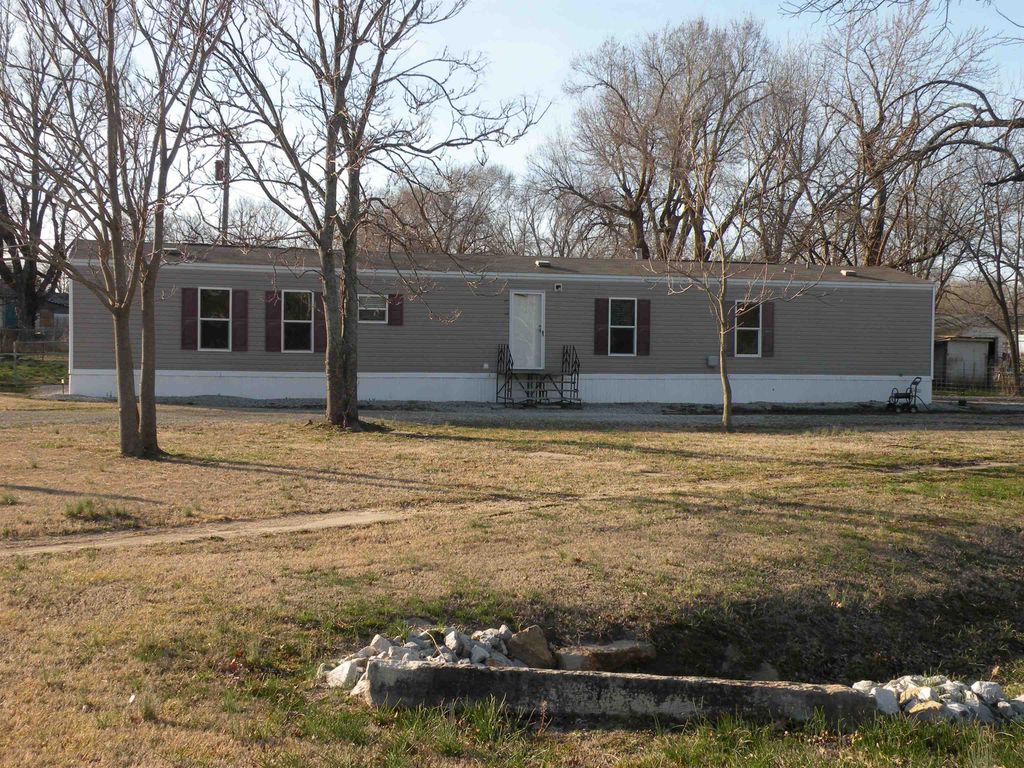 444 S Wabash, Howard, KS 67349