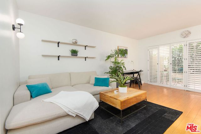 1131 Alta Loma Road 123, West Hollywood, CA 90069