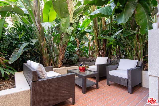 1131 Alta Loma Road 123, West Hollywood, CA 90069