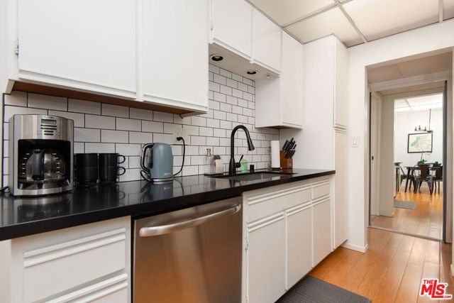 1131 Alta Loma Road 123, West Hollywood, CA 90069