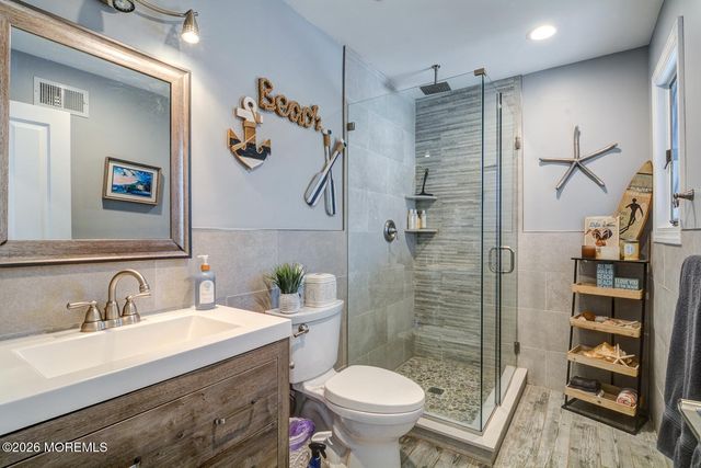 3313 Long Point Drive, Toms River, NJ 08753