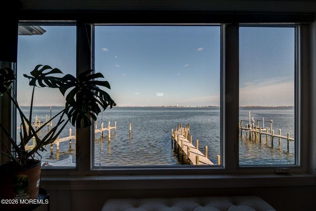 3313 Long Point Drive, Toms River, NJ 08753