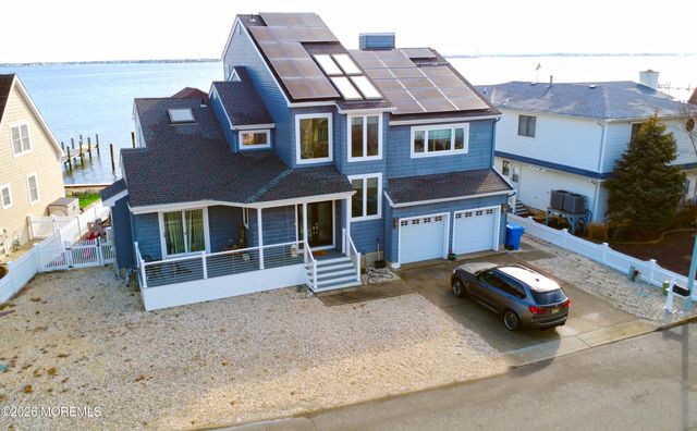 3313 Long Point Drive, Toms River, NJ 08753