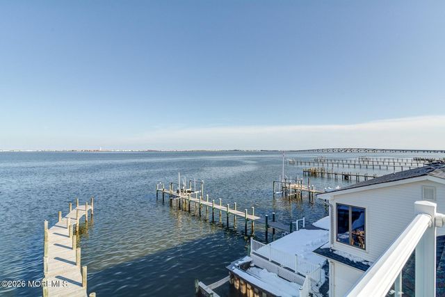 3313 Long Point Drive, Toms River, NJ 08753